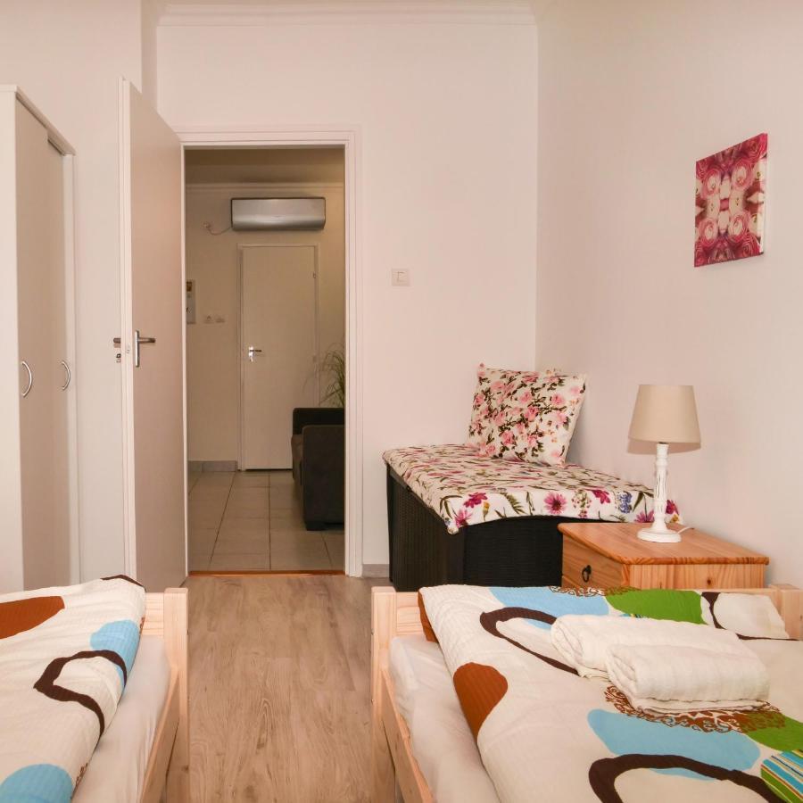 Cseresznyes Apartman Berekfurdo Exterior foto