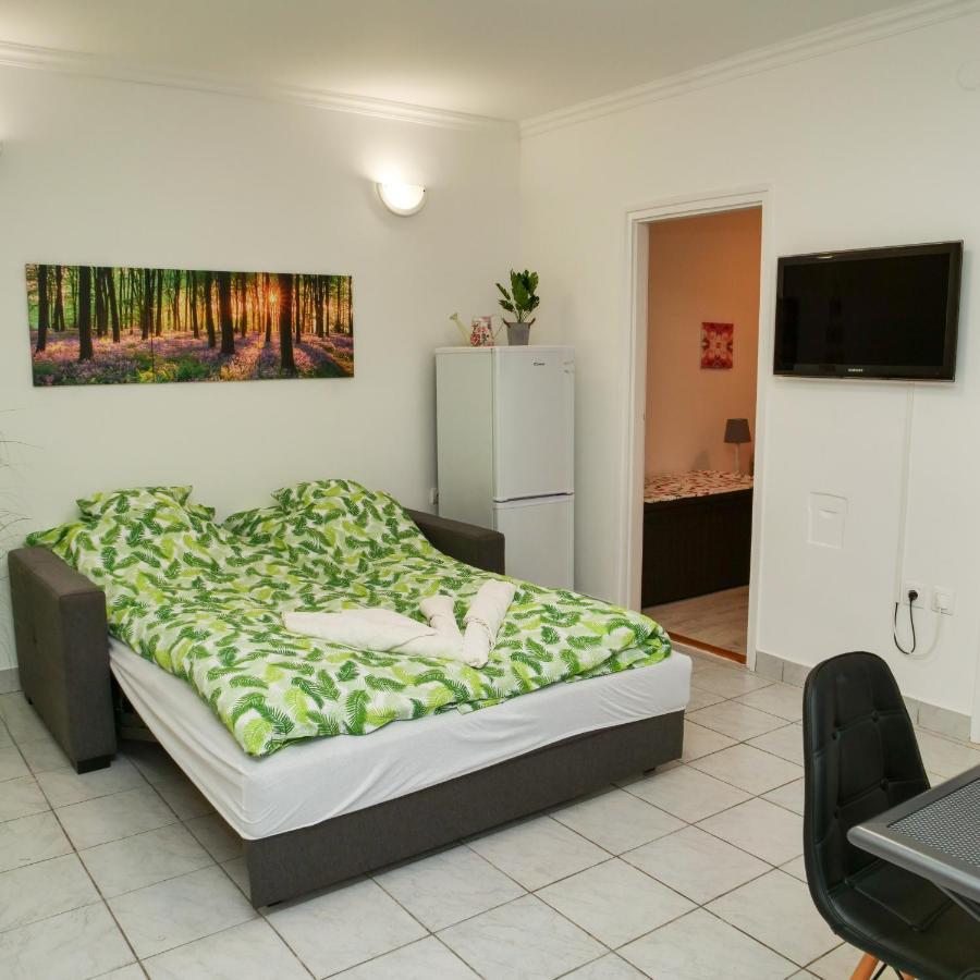 Cseresznyes Apartman Berekfurdo Exterior foto